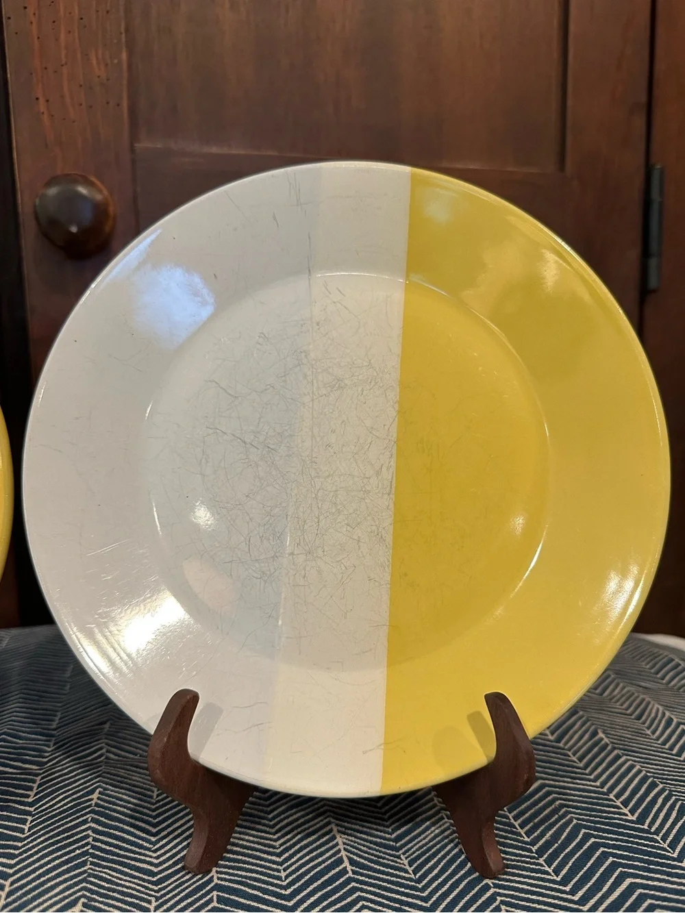 Room Essentials • set of 2 plates • unique design • stoneware • ceramic